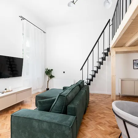 Old Town With Mezzanine Apartment *