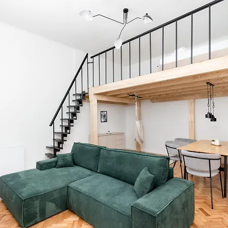 Old Town With Mezzanine *