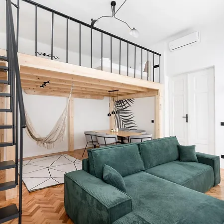 Old Town With Mezzanine By Bookinghost Appartement *